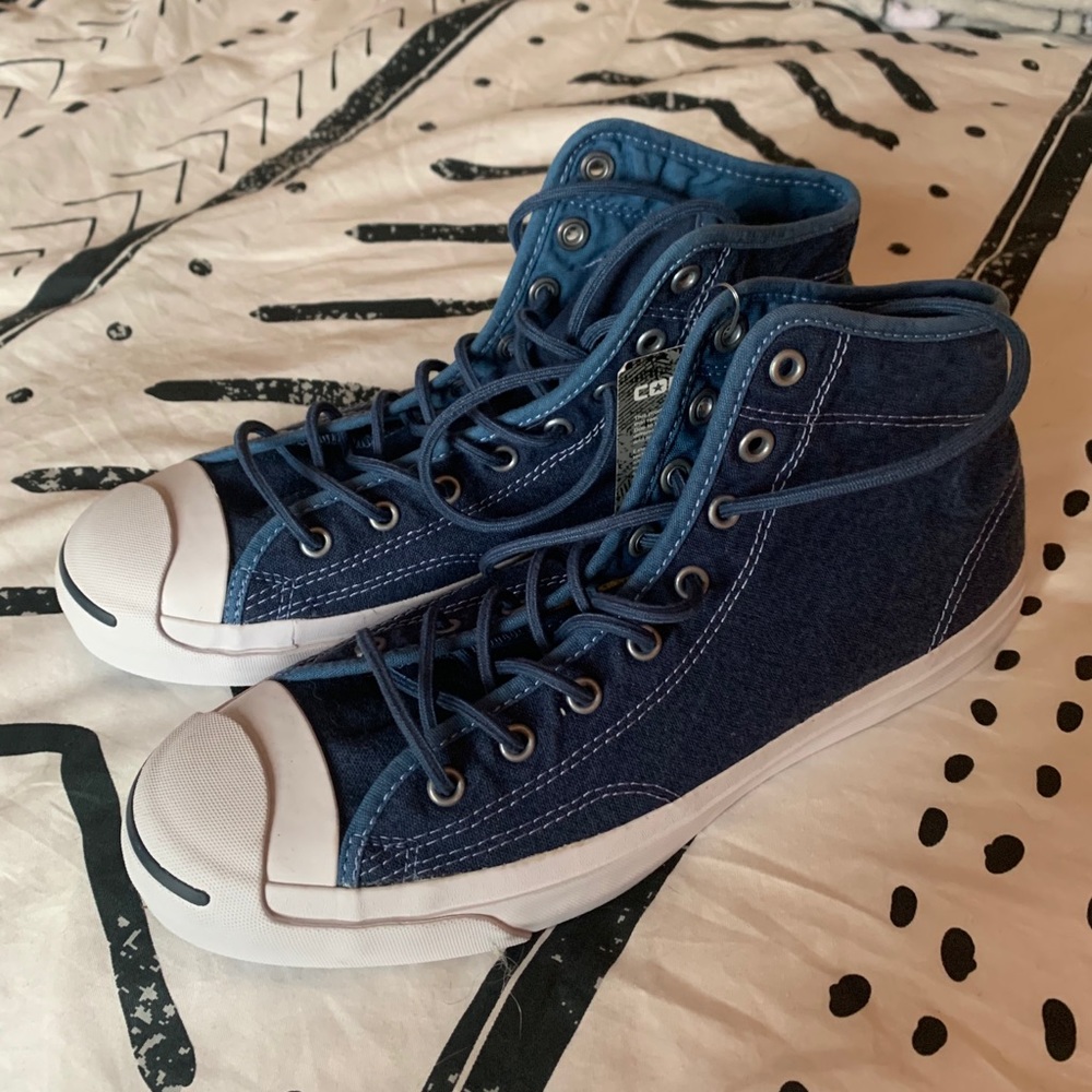 Men’s converse size 9